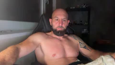 Snapshot of tommyx01 chatting on 08-07-26, 08:44 Thomas Fit online show from 08-07-26, 08:44