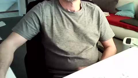 Tom online show from 12-16-24, 02:49