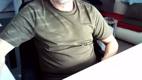 Tom online show from 02-17-25, 09:24