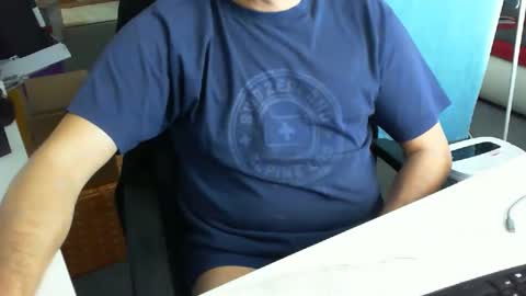 Snapshot of tomtom02029 chatting on 12-20-25, 01:07 Tom online show from 12-20-25, 01:07