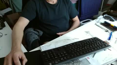 Tom online show from 04-02-26, 10:24