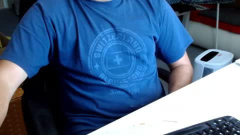 Tom online show from 06-18-26, 09:14