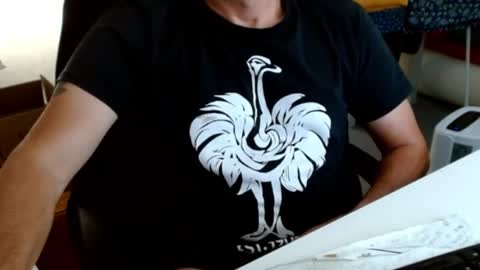 Tom online show from 06-20-26, 02:31