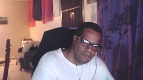 Antonio online show from 10-20-25, 02:01