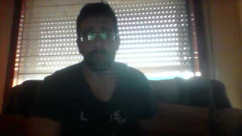 Snapshot of toni640128 chatting on 10-05-25, 05:22 toni640128 online show from 10-05-25, 05:22