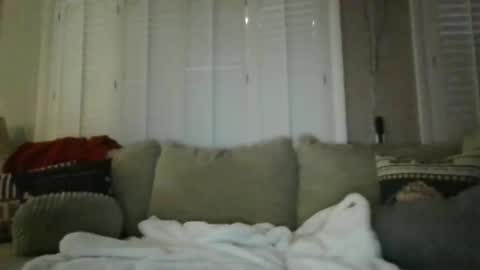 Honeys Snow Bunny online show from 04-11-26, 12:04