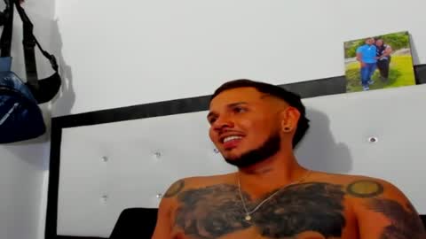 Snapshot of tonson_monaco chatting on 07-10-26, 02:05 independent model online show from 07-10-26, 02:05