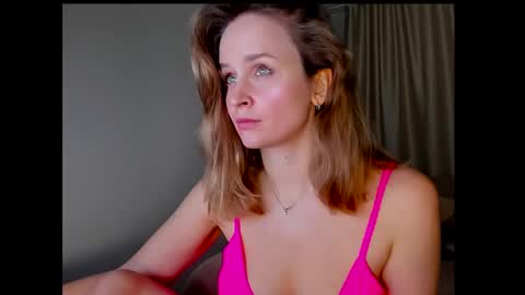 Snapshot of tony_and_alice chatting on 01-29-25, 09:39 Tony and Alice online show from 01-29-25, 09:39