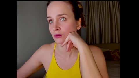 Snapshot of tony_and_alice chatting on 02-05-25, 10:12 Tony and Alice online show from 02-05-25, 10:12