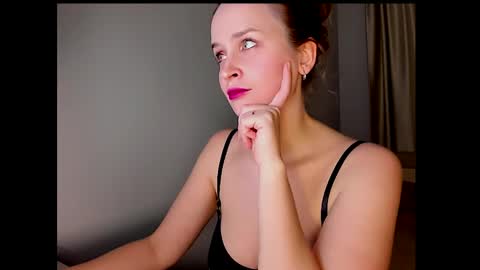 Snapshot of tony_and_alice chatting on 02-12-25, 09:33 Tony and Alice online show from 02-12-25, 09:33