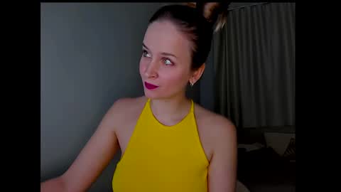 Snapshot of tony_and_alice chatting on 02-25-25, 08:19 Tony and Alice online show from 02-25-25, 08:19