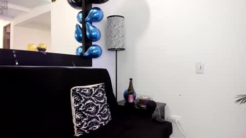 tony muscle1 online show from 12-28-24, 02:11