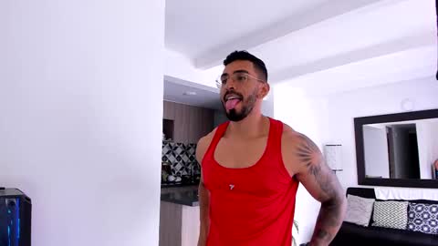 tony muscle1 online show from 02-28-25, 06:41