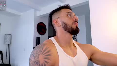 tony muscle1 online show from 11-22-25, 08:52