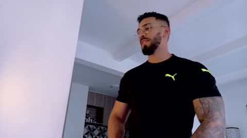 tony muscle1 online show from 01-11-26, 09:09