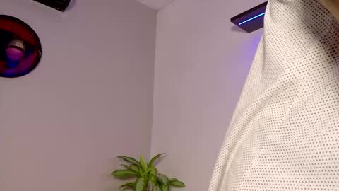 tony muscle1 online show from 04-15-26, 09:26