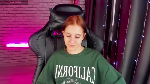 tonya_gray online show from 01-05-25, 07:28