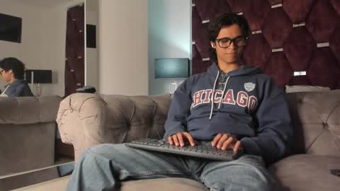 Snapshot of tonybenedetti chatting on 02-05-26, 08:24 Tony Benedetti online show from 02-05-26, 08:24