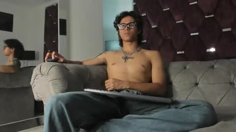 Snapshot of tonybenedetti chatting on 02-10-26, 08:13 Tony Benedetti online show from 02-10-26, 08:13