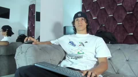 Tony Benedetti online show from 04-10-26, 10:03