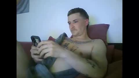 Snapshot of tonystrawberry chatting on 05-08-26, 08:36 tonystrawberry online show from 05-08-26, 08:36