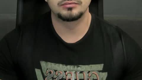 Snapshot of tonywilcoxx chatting on 01-18-25, 05:52 TonyWilcox online show from 01-18-25, 05:52