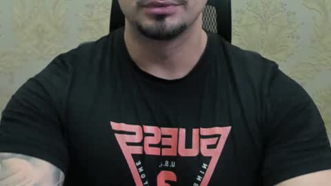 Snapshot of tonywilcoxx chatting on 09-29-25, 05:12 TonyWilcox online show from 09-29-25, 05:12