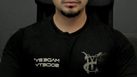 Snapshot of tonywilcoxx chatting on 11-19-25, 07:08 TonyWilcox online show from 11-19-25, 07:08