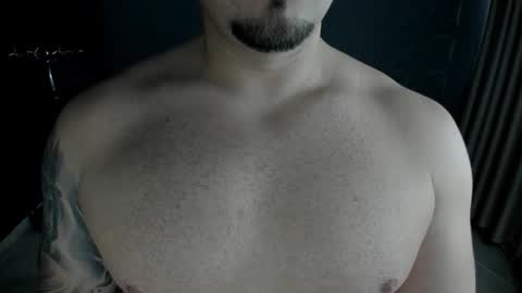 Snapshot of tonywilcoxx chatting on 11-26-25, 06:14 TonyWilcox online show from 11-26-25, 06:14