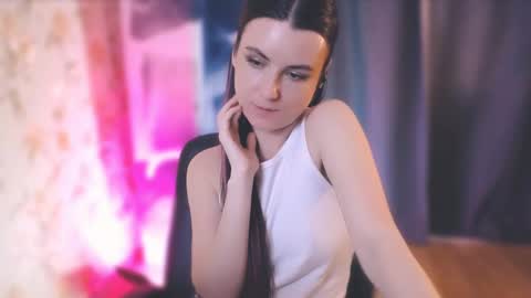 Elizabeth online show from 03-12-25, 01:51