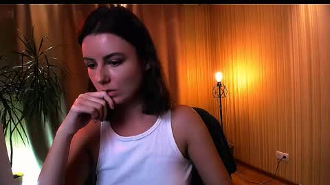 Elizabeth online show from 10-08-25, 03:31