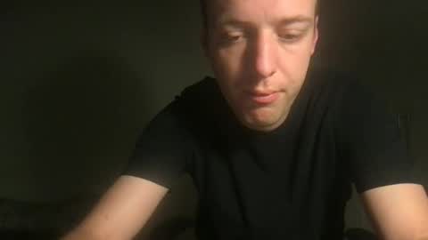 Snapshot of toohottobetrue21 chatting on 09-28-25, 04:40 Max online show from 09-28-25, 04:40