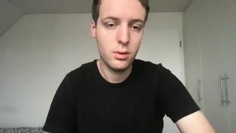 Snapshot of toohottobetrue21 chatting on 11-07-25, 07:52 Max online show from 11-07-25, 07:52