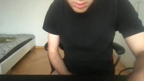 Snapshot of toohottobetrue21 chatting on 11-13-25, 06:45 Max online show from 11-13-25, 06:45