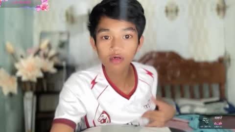 Snapshot of toothlessxx chatting on 05-29-26, 10:35 jhonrex online show from 05-29-26, 10:35