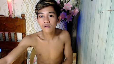 Snapshot of toothlessxx chatting on 07-13-26, 04:48 jhonrex online show from 07-13-26, 04:48
