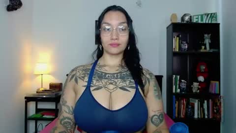 Snapshot of toothyy chatting on 06-22-26, 01:19 toothyy online show from 06-22-26, 01:19