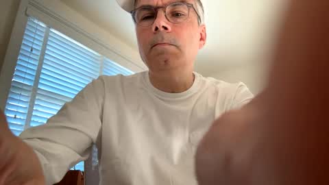 Snapshot of topspin69 chatting on 09-13-25, 08:41 topspin69 online show from 09-13-25, 08:41