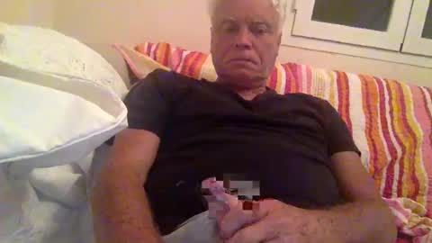 Snapshot of topsurgeon2025 chatting on 10-21-25, 08:53 topsurgeon2025 online show from 10-21-25, 08:53
