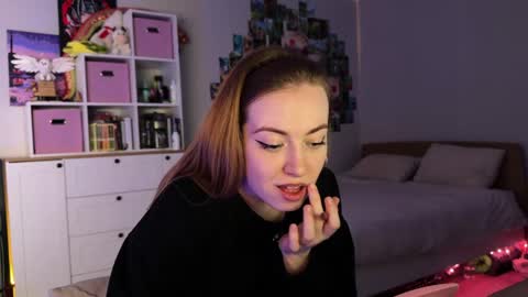 Lina  Next stream January 4  11am UTC 0 online show from 06-08-26, 04:29