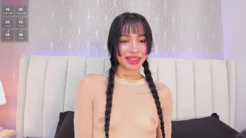 Snapshot of tori_gaviria chatting on 07-18-26, 12:53 Tori Gaviria online show from 07-18-26, 12:53