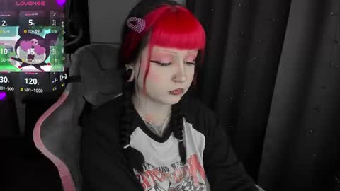 your personal gothic girl check it    online show from 07-23-26, 10:29