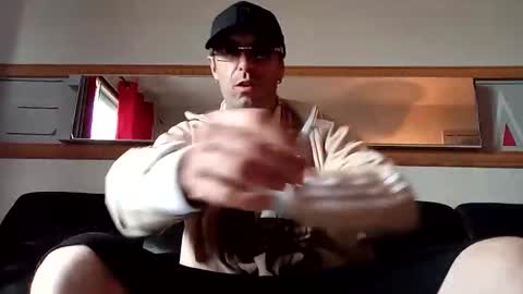 Snapshot of torontosee chatting on 05-24-26, 01:38 torontosee online show from 05-24-26, 01:38