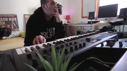 Snapshot of torosko chatting on 01-04-25, 10:49 Torosko online show from 01-04-25, 10:49