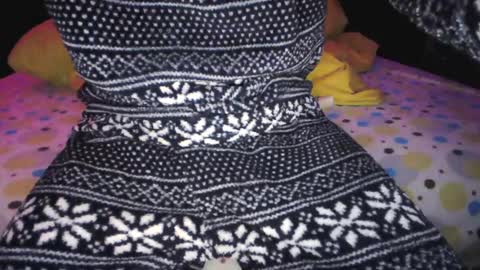 Snapshot of torosko chatting on 02-15-25, 02:37 Torosko online show from 02-15-25, 02:37