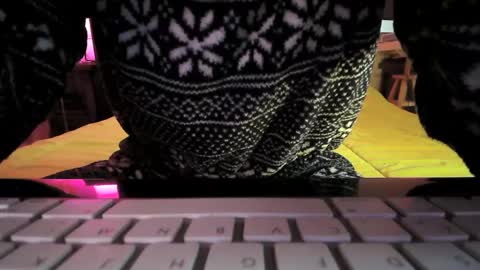 Snapshot of torosko chatting on 03-07-25, 03:28 Torosko online show from 03-07-25, 03:28