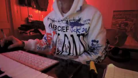 Snapshot of torosko chatting on 11-23-25, 09:36 Torosko online show from 11-23-25, 09:36