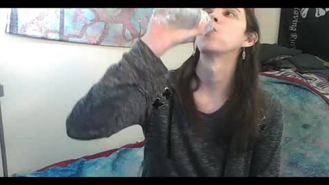 Luna online show from 03-10-25, 03:45