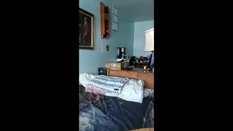 totallyawesome_65 online show from 12-04-25, 07:22