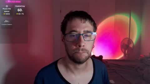 Snapshot of totoclown chatting on 09-14-25, 02:11 Thomas online show from 09-14-25, 02:11